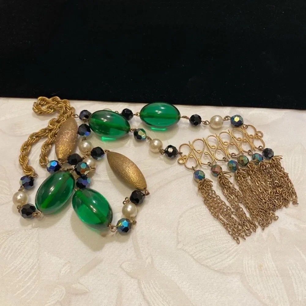Vintage Lucite And Glass Bead Lavaliere Tassle Necklace